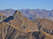 41 Zoom sul Monte Valletto preceduto dal Monte di sopra, dal quale si sale